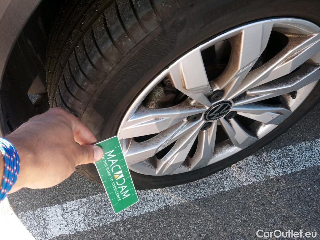  Volkswagen  T-ROC VOLKSWAGEN  / 2017 / 5P / todoterreno Advance 1.0 TSI 81kW (110CV) #22