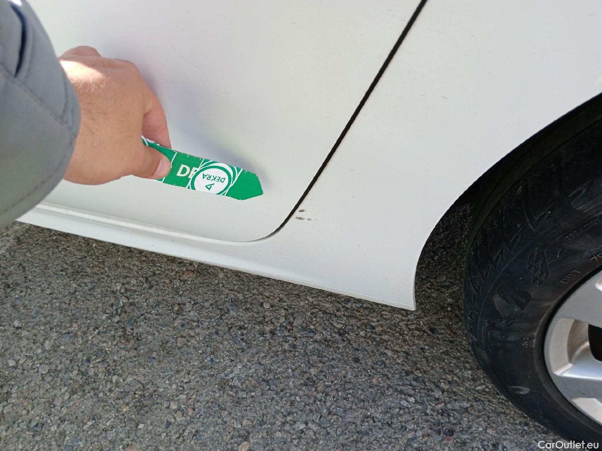  Opel  Corsa OPEL  / 2019 / 5P / berlina con portón 1.5D DT 74kW (100CV) Edition #13