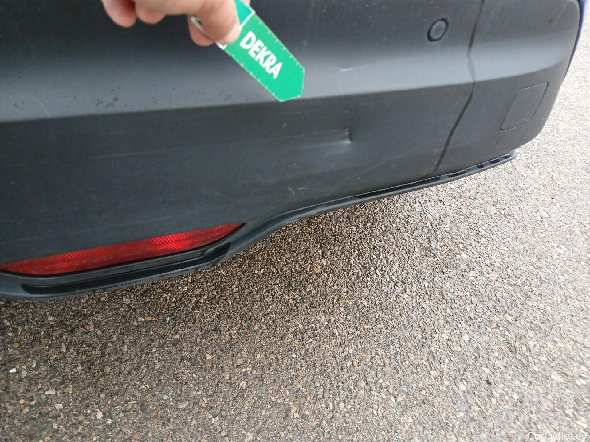  Toyota  C-HR TOYOTA  / 2019 / 5P / todoterreno 1.8 125H Advance #15