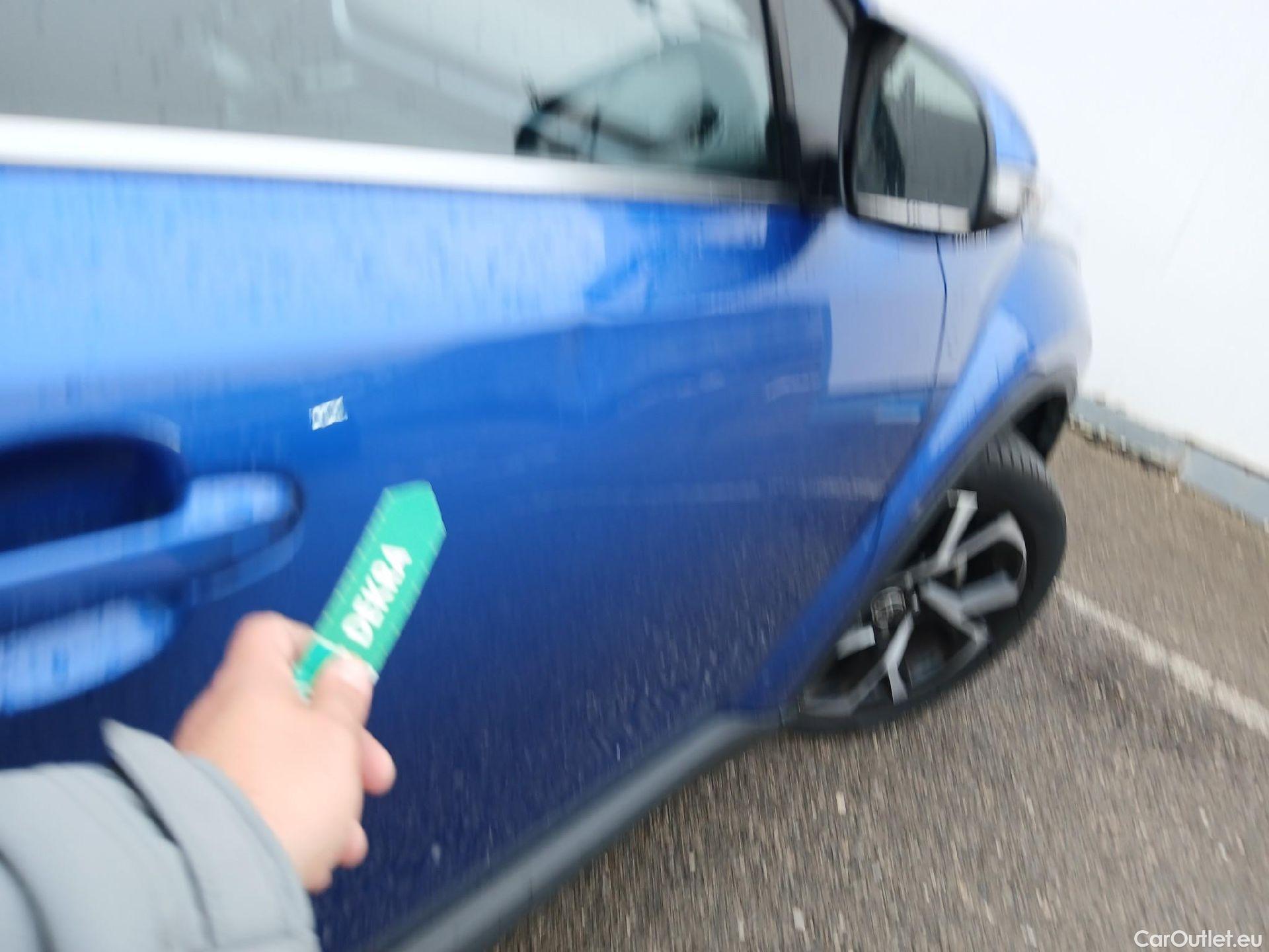  Toyota  C-HR TOYOTA  / 2019 / 5P / todoterreno 1.8 125H Advance #27