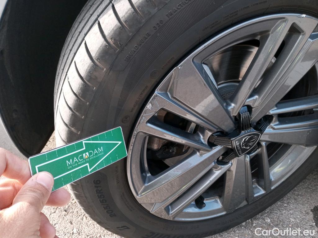  Peugeot  308 PEUGEOT  / 2021 / 5P / familiar SWActive Pack BlueHDi 130 S&S MAN #3