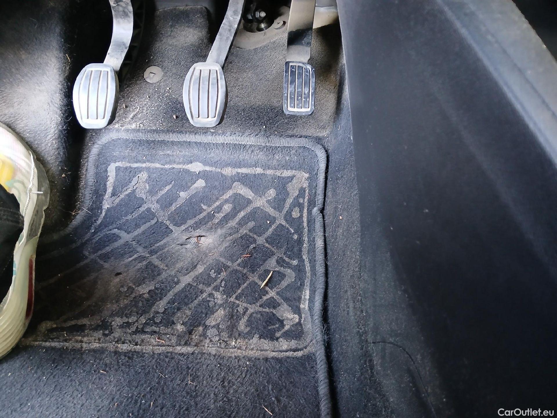  Opel  Corsa OPEL  / 2019 / 5P / berlina con portón 1.5D DT 74kW (100CV) Edition #5