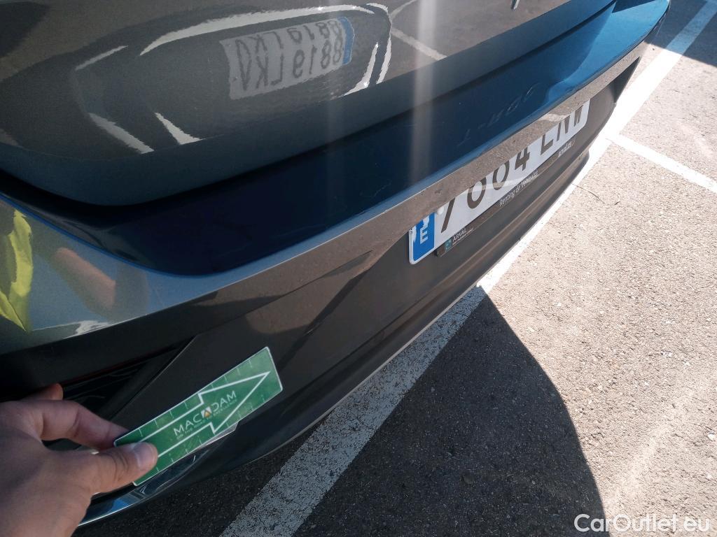  Volkswagen  T-ROC VOLKSWAGEN  / 2017 / 5P / todoterreno Advance 1.0 TSI 81kW (110CV) #40