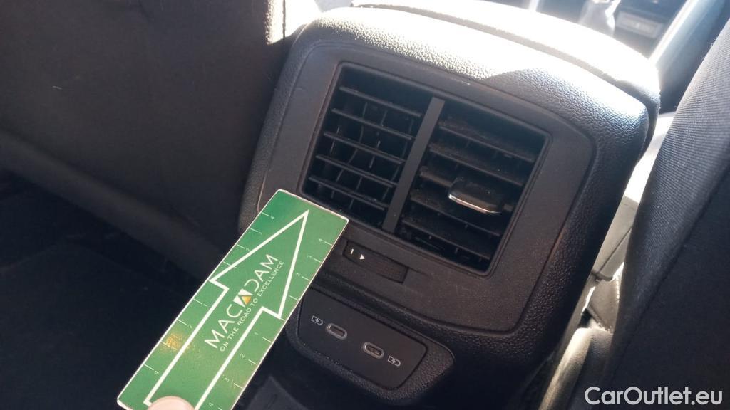  Volkswagen  T-ROC VOLKSWAGEN  / 2017 / 5P / todoterreno Advance 1.0 TSI 81kW (110CV) #11