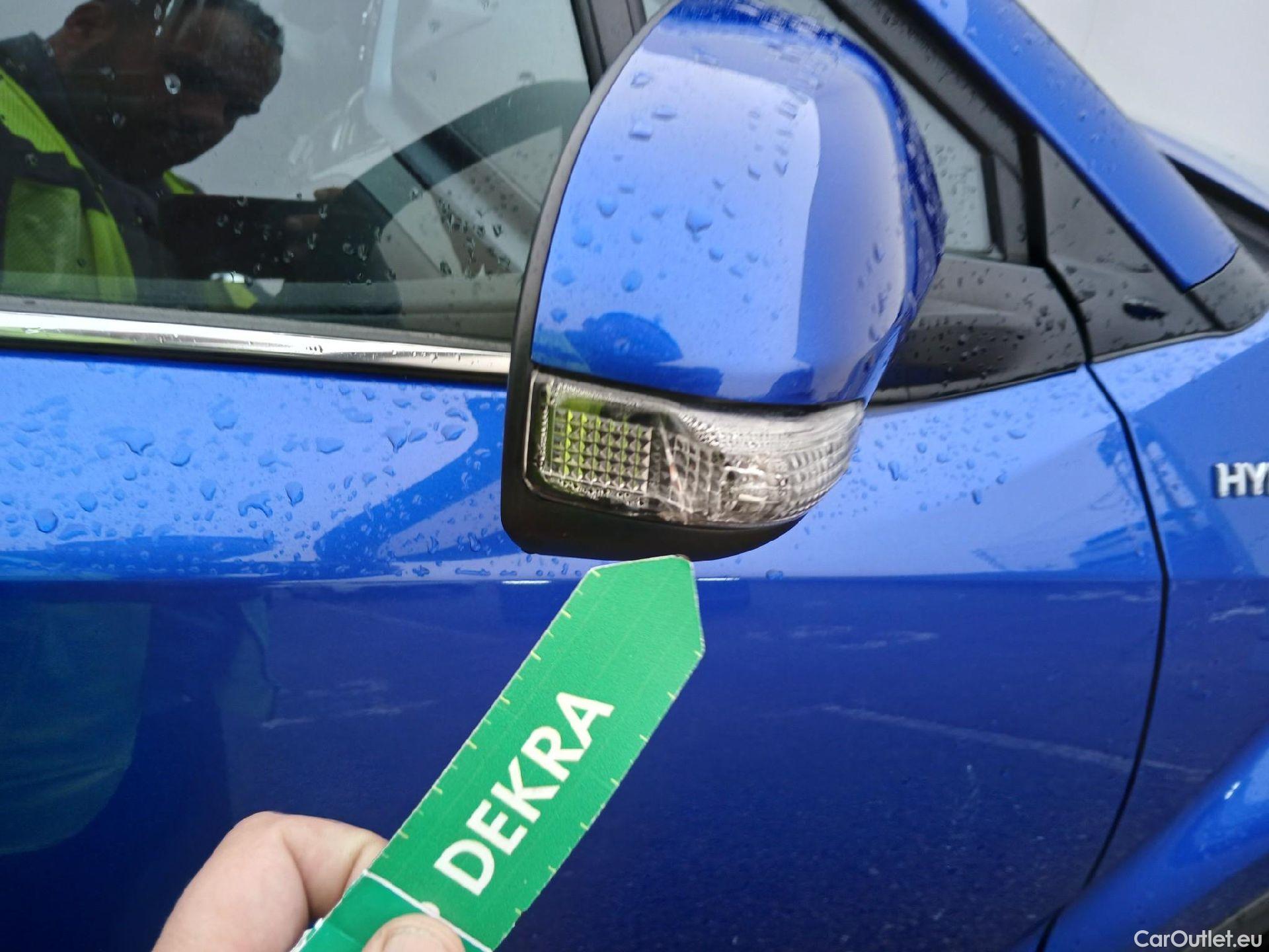  Toyota  C-HR TOYOTA  / 2019 / 5P / todoterreno 1.8 125H Advance #29