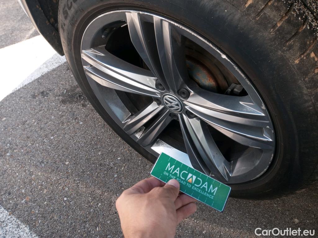  Volkswagen  Tiguan VOLKSWAGEN  / 2016 / 5P / todoterreno Advance 1.5 TSI 110kW (150CV) DSG (CX) #12