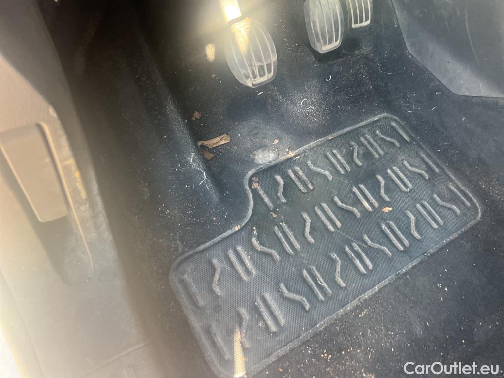  Citroen  Berlingo CITROEN  / 2018 / 4P / combi Talla M BlueHDi 100 LIVE (AC) #14