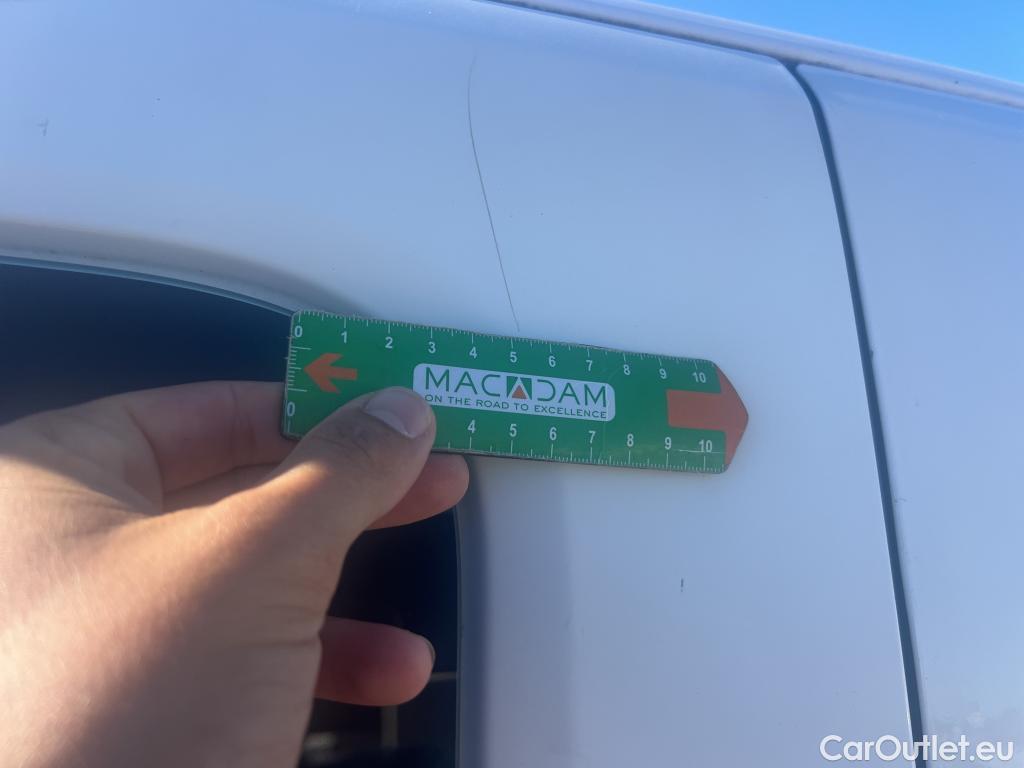  Citroen  Berlingo CITROEN  / 2018 / 4P / combi Talla M BlueHDi 100 LIVE (AC) #8