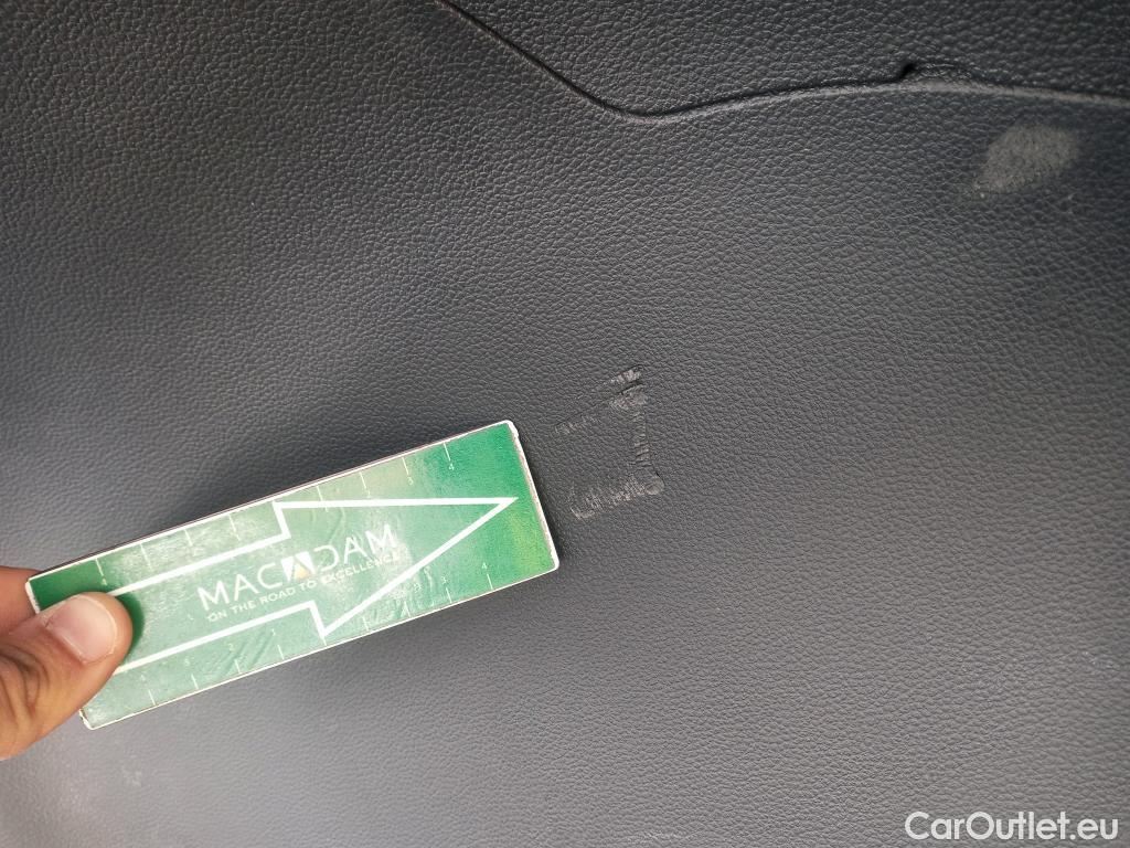  Volkswagen  T-ROC VOLKSWAGEN  / 2017 / 5P / todoterreno Advance 1.0 TSI 81kW (110CV) #31