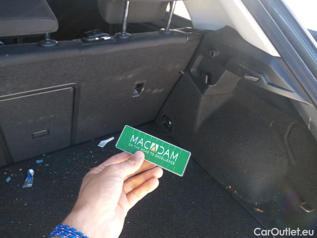  Volkswagen  T-ROC VOLKSWAGEN  / 2017 / 5P / todoterreno Advance 1.0 TSI 81kW (110CV) #6