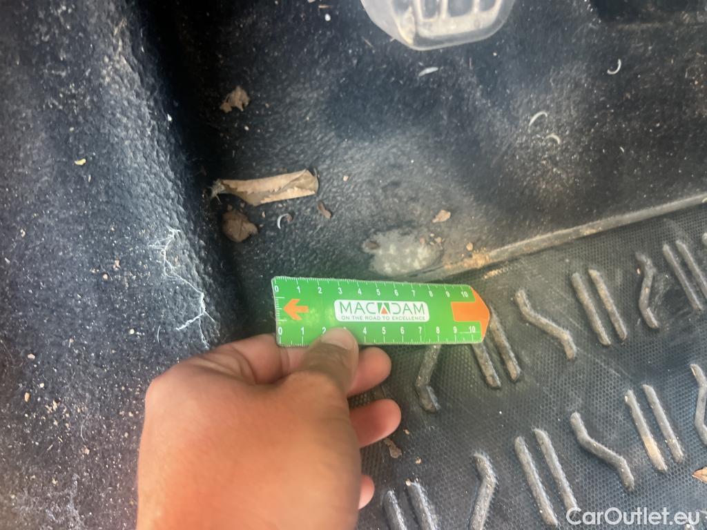  Citroen  Berlingo CITROEN  / 2018 / 4P / combi Talla M BlueHDi 100 LIVE (AC) #15