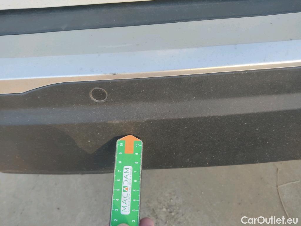  Peugeot  2008 PEUGEOT  / 2019 / 5P / todoterreno Active BlueHDI 81kW (110CV) #28