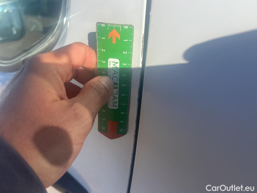  Citroen  Berlingo CITROEN  / 2018 / 4P / combi Talla M BlueHDi 100 LIVE (AC) #13