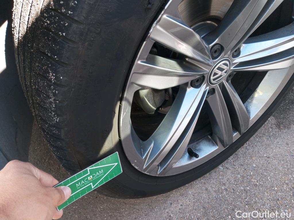  Volkswagen  Tiguan VOLKSWAGEN  / 2016 / 5P / todoterreno Advance 1.5 TSI 110kW (150CV) DSG (CX) #9