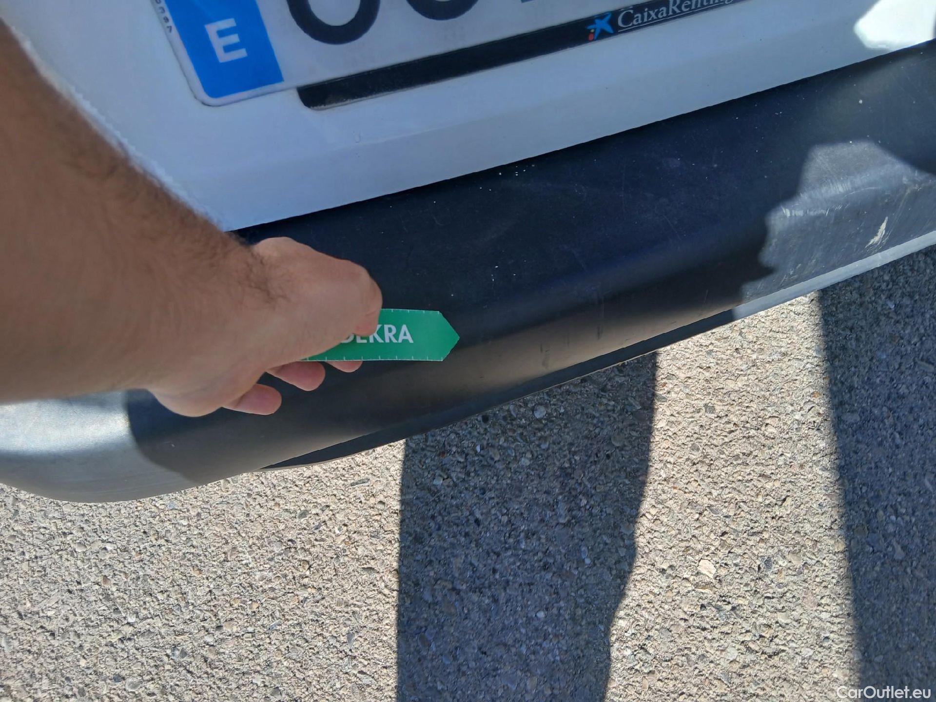  Citroen  Berlingo CITROEN  / 2018 / 5P / combi Talla M BlueHDi 100 S&S LIVE PACK (IND) #14