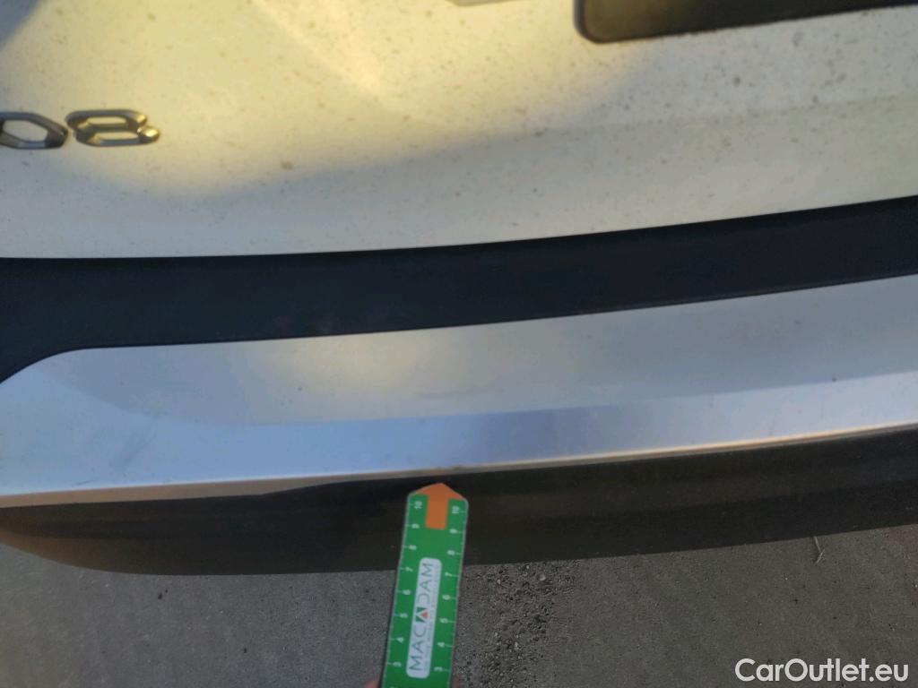  Peugeot  2008 PEUGEOT  / 2019 / 5P / todoterreno Active BlueHDI 81kW (110CV) #31