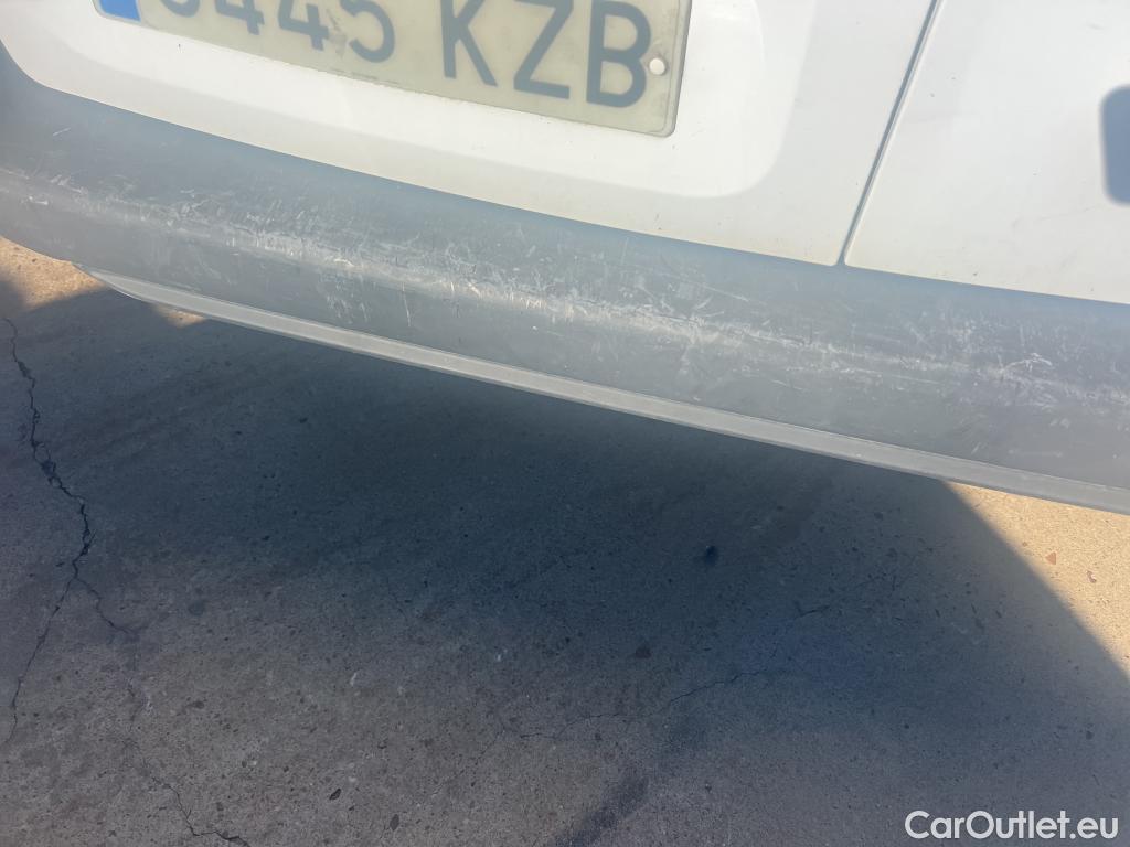  Citroen  Berlingo CITROEN  / 2018 / 4P / combi Talla M BlueHDi 100 LIVE (AC) #19