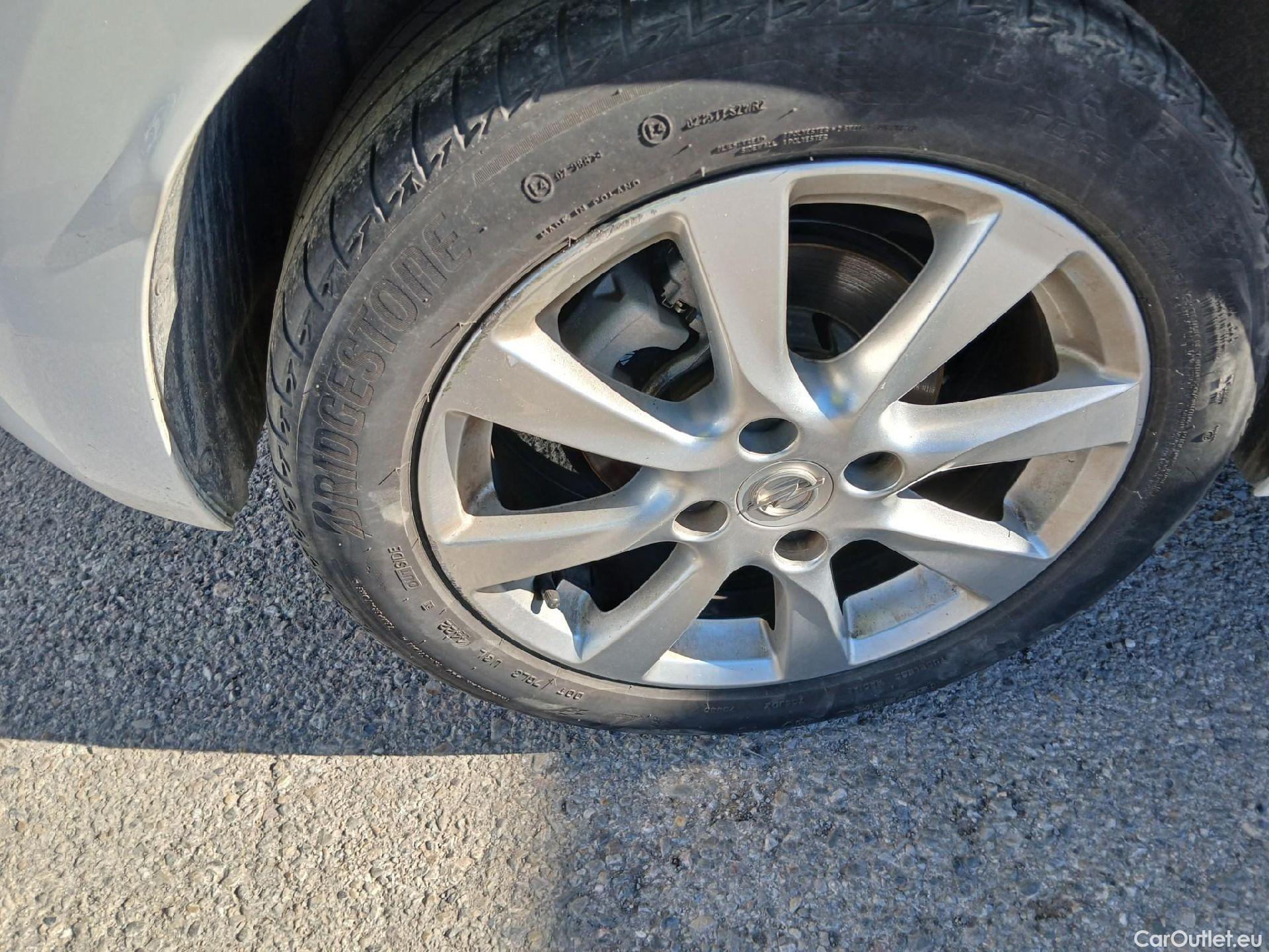  Opel  Corsa OPEL  / 2019 / 5P / berlina con portón 1.5D DT 74kW (100CV) Edition #21