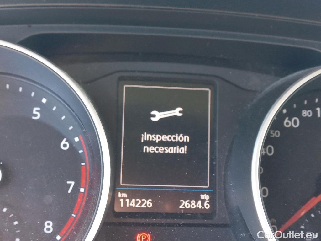  Volkswagen  Tiguan VOLKSWAGEN  / 2016 / 5P / todoterreno Advance 1.5 TSI 110kW (150CV) DSG (CX) #28