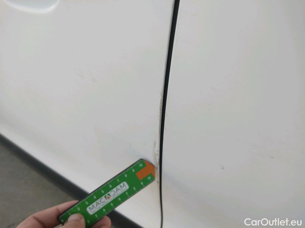  Peugeot  2008 PEUGEOT  / 2019 / 5P / todoterreno Active BlueHDI 81kW (110CV) #3