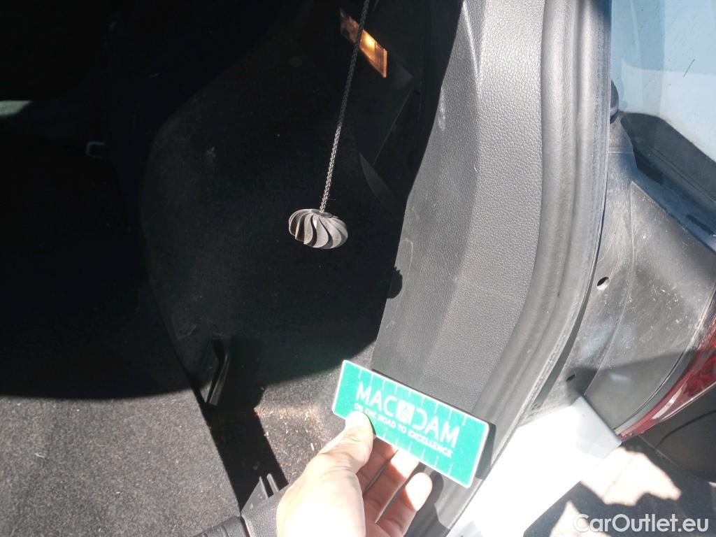  Volkswagen  Tiguan VOLKSWAGEN  / 2016 / 5P / todoterreno Advance 1.5 TSI 110kW (150CV) DSG (CX) #22