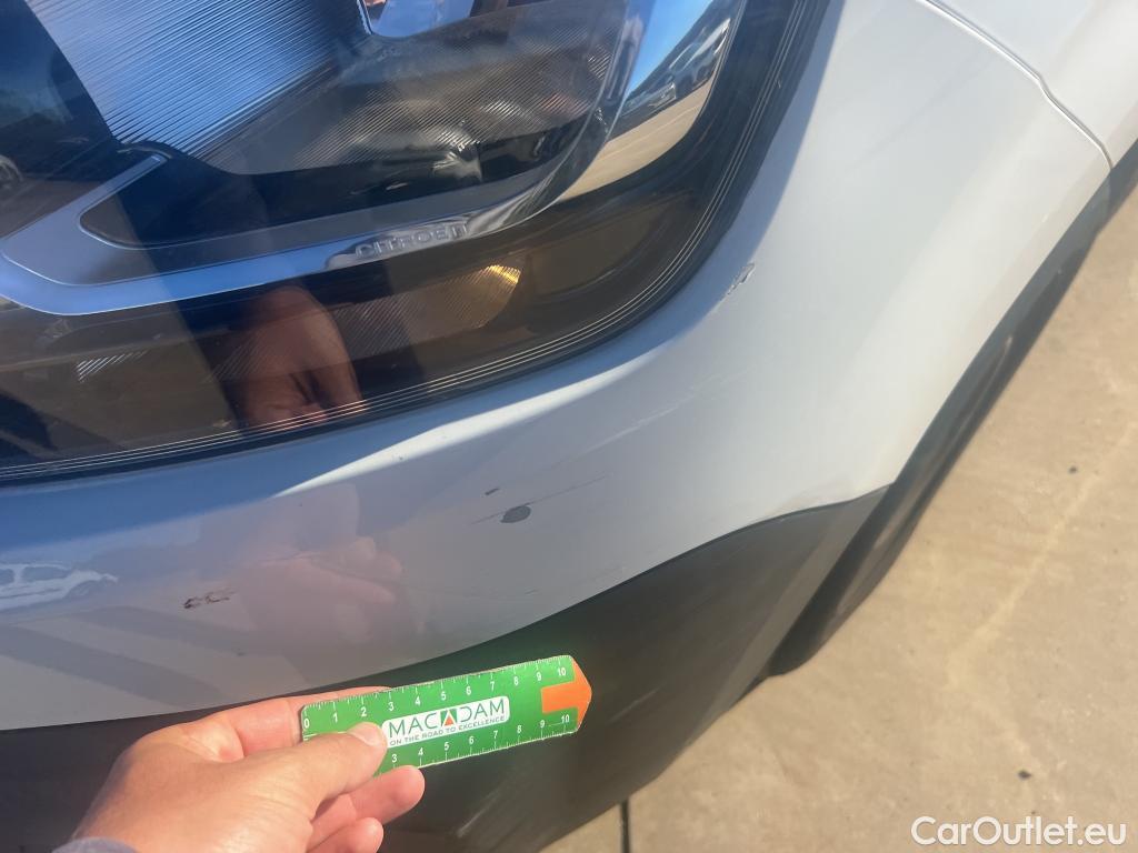  Citroen  Berlingo CITROEN  / 2018 / 4P / combi Talla M BlueHDi 100 LIVE (AC) #26