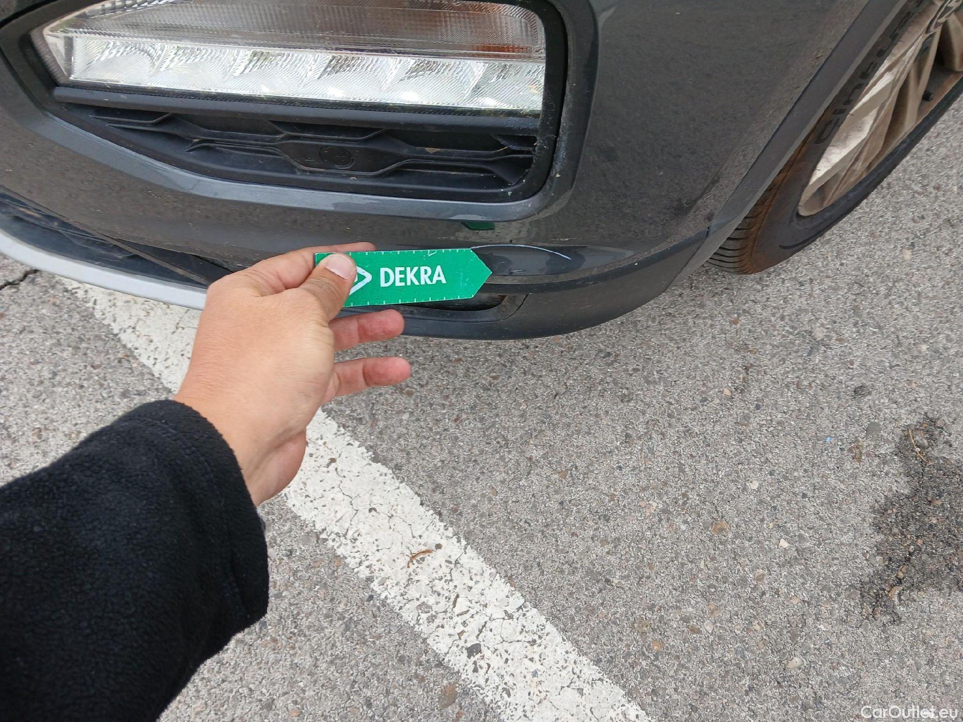  Volkswagen  T-ROC VOLKSWAGEN  / 2017 / 5P / todoterreno Advance 2.0 TDI 110kW (150CV) DSG (AC2) #2