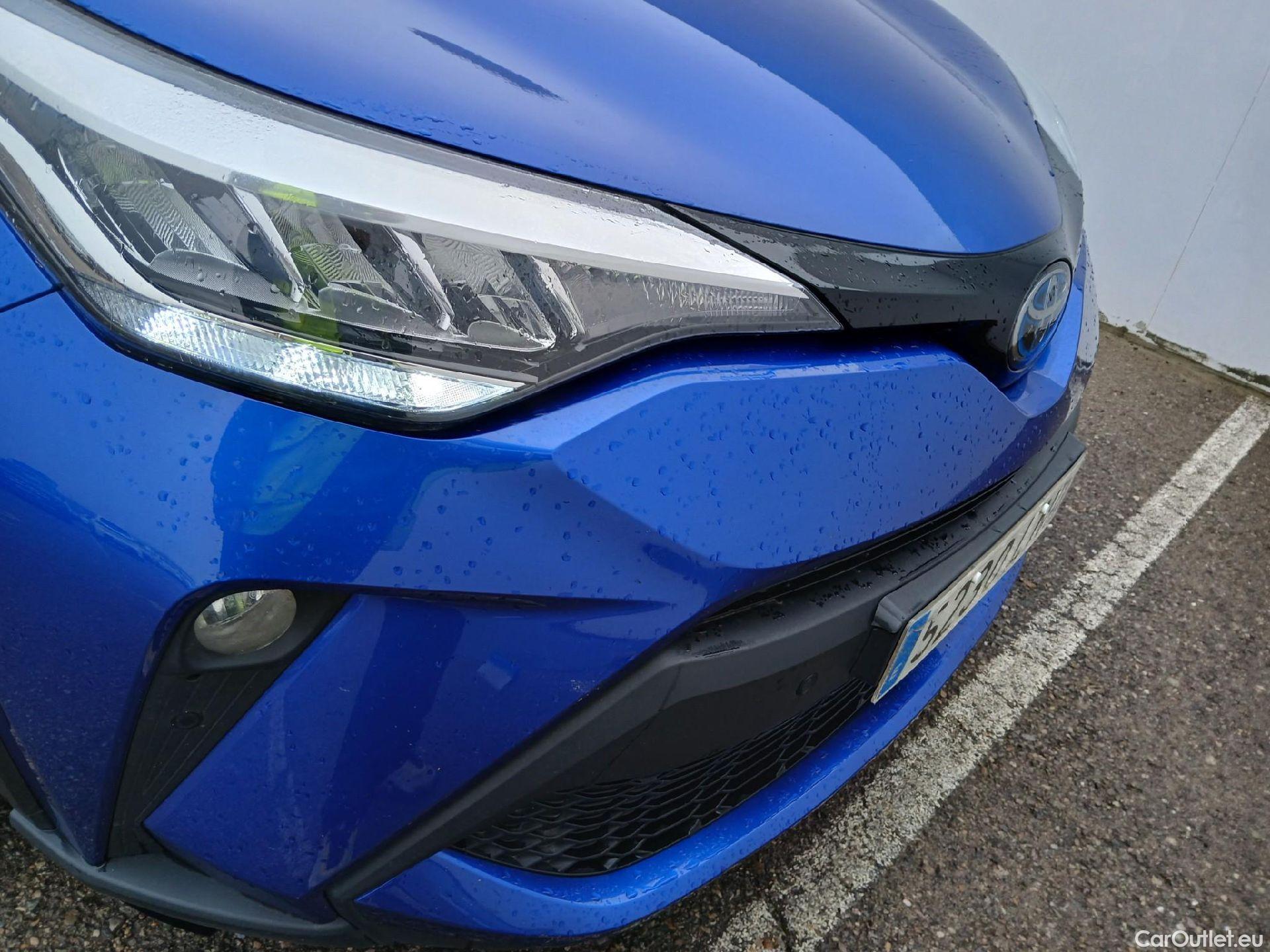  Toyota  C-HR TOYOTA  / 2019 / 5P / todoterreno 1.8 125H Advance #2