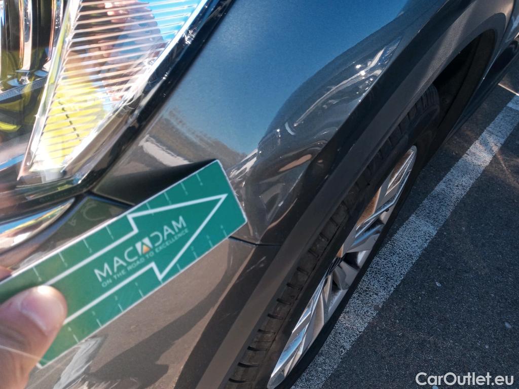  Volkswagen  T-ROC VOLKSWAGEN  / 2017 / 5P / todoterreno Advance 1.0 TSI 81kW (110CV) #9