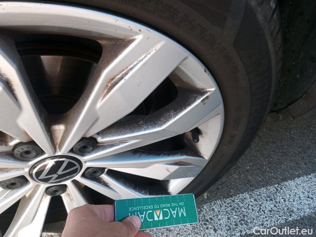  Volkswagen  T-ROC VOLKSWAGEN  / 2017 / 5P / todoterreno Advance 1.0 TSI 81kW (110CV) #21