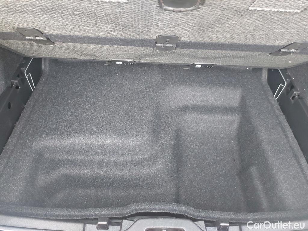  Volvo  XC 40 VOLVO XC40 / 2021 / 5P / todoterreno Recharge Eléctrico Ultimate Auto #4