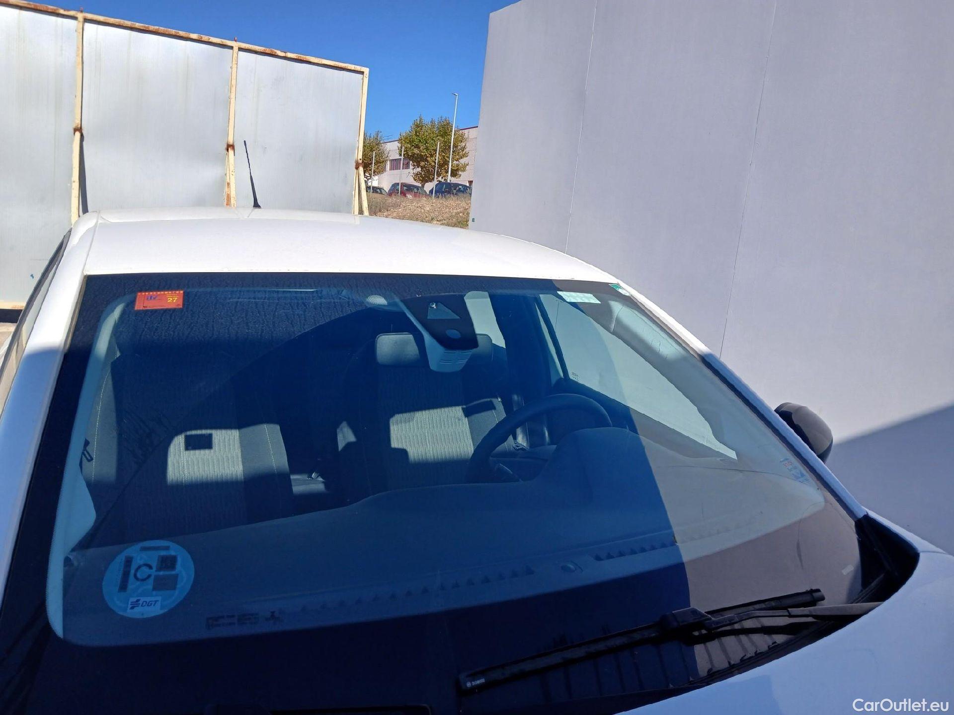  Opel  Corsa OPEL  / 2019 / 5P / berlina con portón 1.5D DT 74kW (100CV) Edition #6