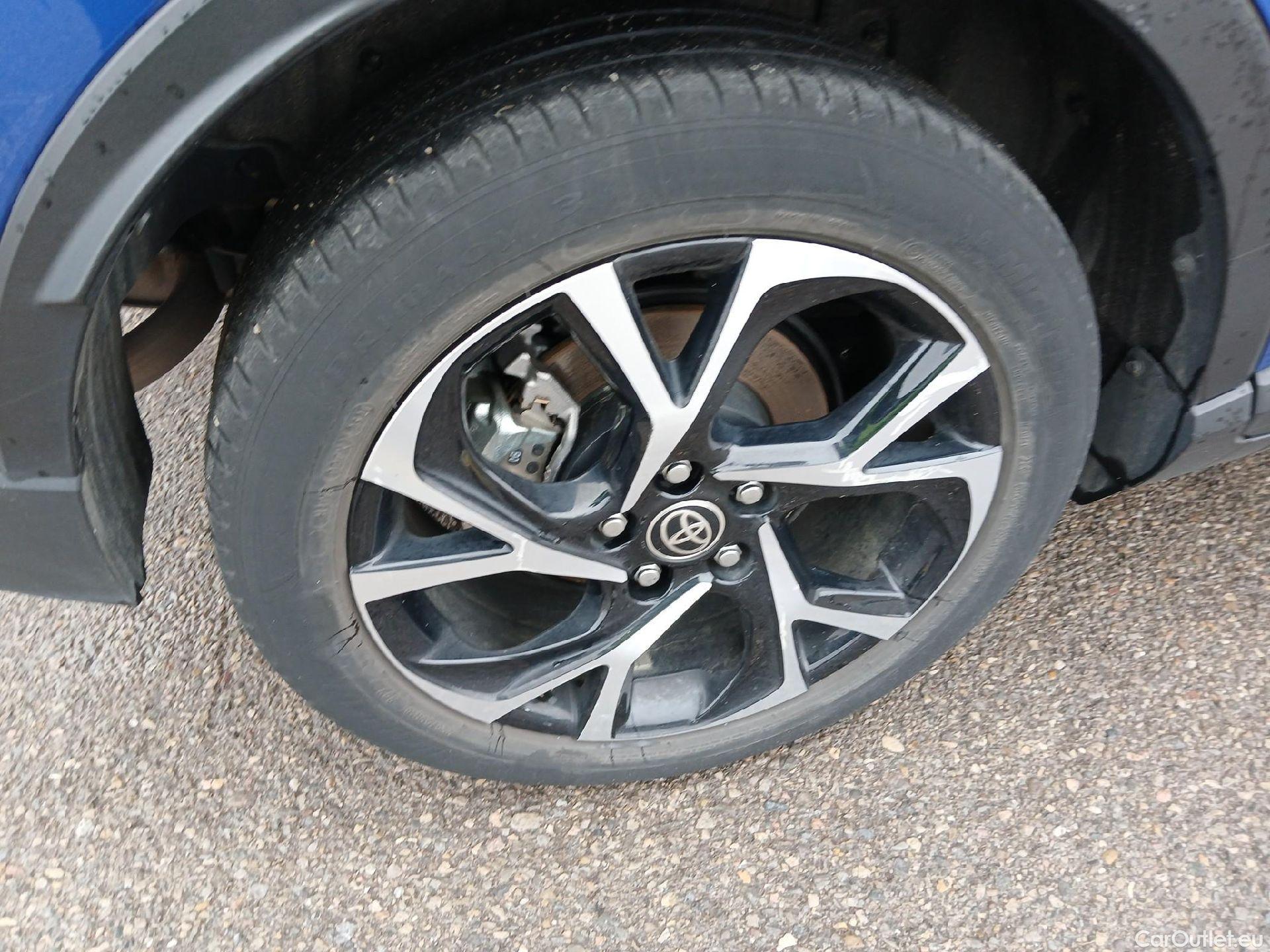  Toyota  C-HR TOYOTA  / 2019 / 5P / todoterreno 1.8 125H Advance #20