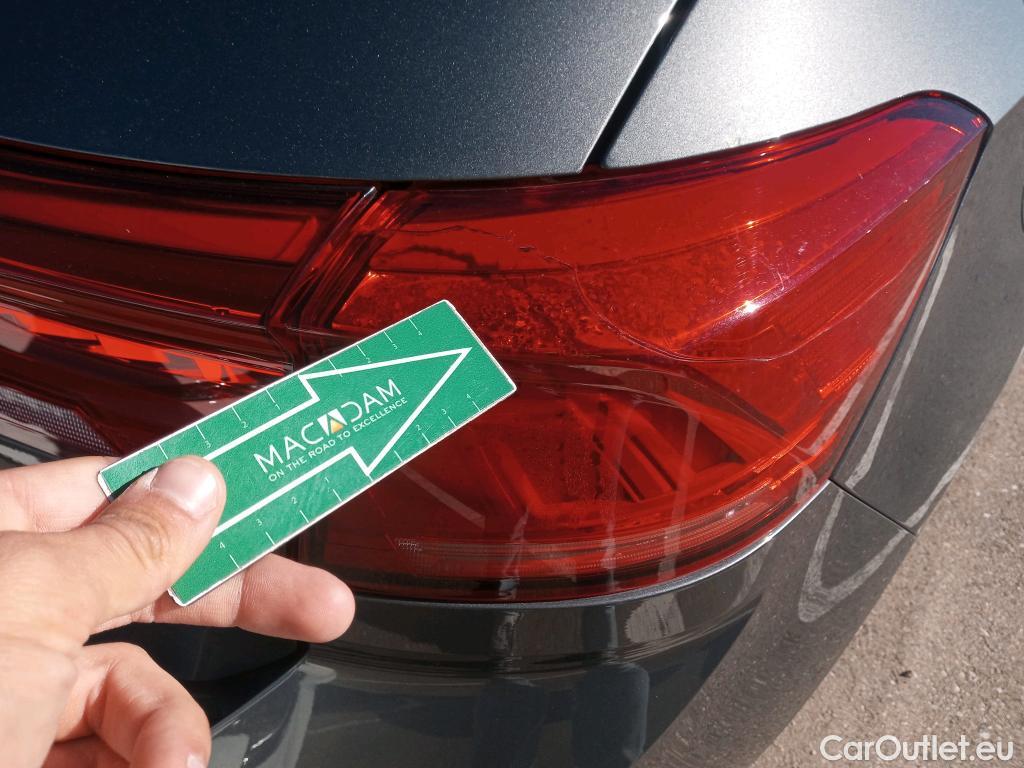  Volkswagen  T-ROC VOLKSWAGEN  / 2017 / 5P / todoterreno Advance 1.0 TSI 81kW (110CV) #3