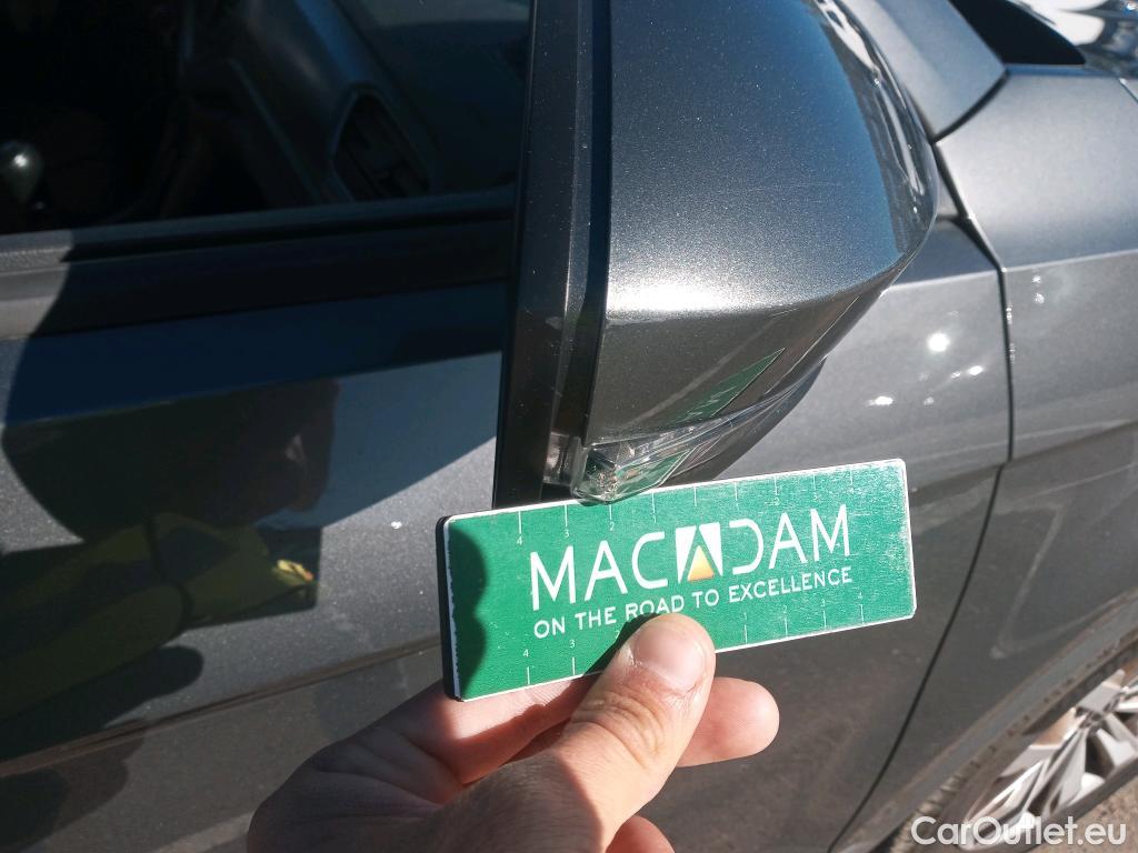  Volkswagen  T-ROC VOLKSWAGEN  / 2017 / 5P / todoterreno Advance 1.0 TSI 81kW (110CV) #36