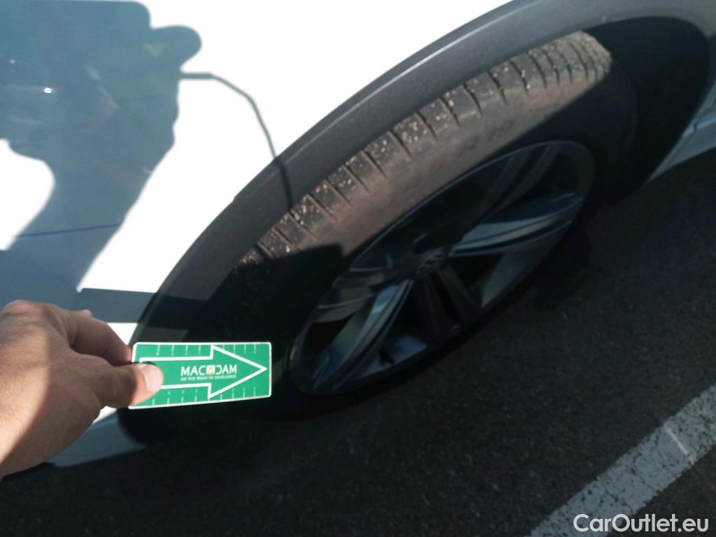  Volkswagen  Tiguan VOLKSWAGEN  / 2016 / 5P / todoterreno Advance 1.5 TSI 110kW (150CV) DSG (CX) #4