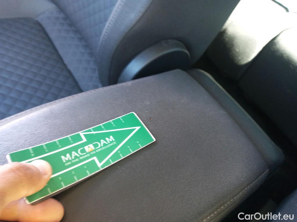  Volkswagen  Tiguan VOLKSWAGEN  / 2016 / 5P / todoterreno Advance 1.5 TSI 110kW (150CV) DSG (CX) #17