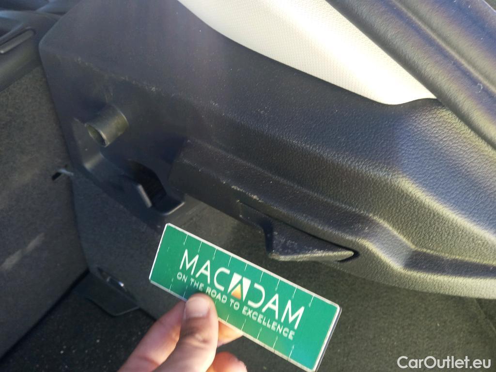  Volkswagen  T-ROC VOLKSWAGEN  / 2017 / 5P / todoterreno Advance 1.0 TSI 81kW (110CV) #29