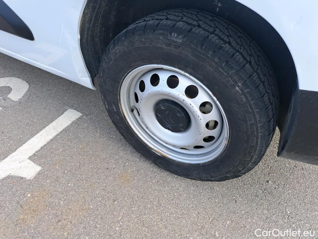  Citroen  Berlingo CITROEN  / 2018 / 3P / furgón derivado de turismo Talla M BlueHDi 100 WORKER #63