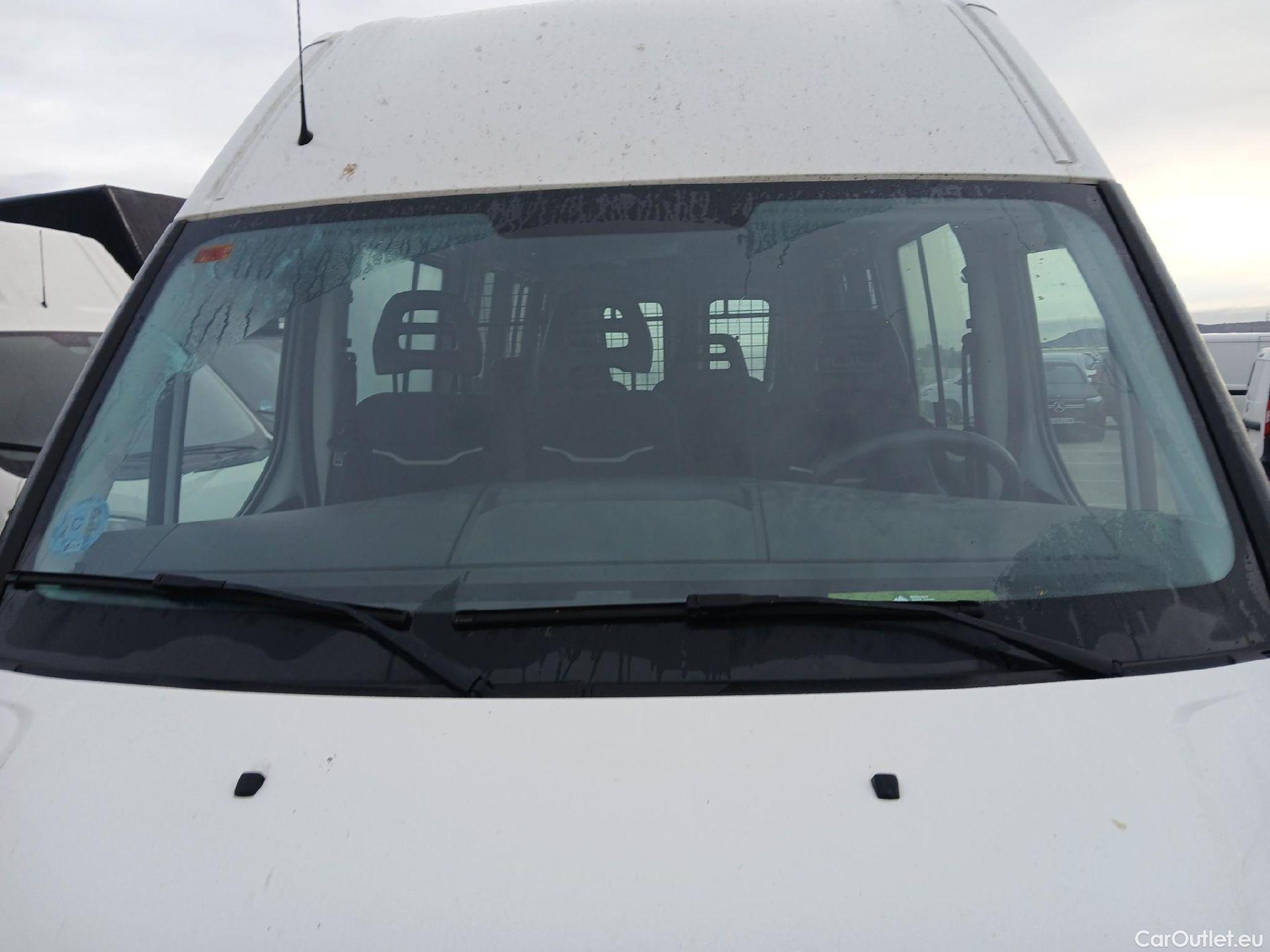  Iveco  Daily IVECO  / 2019 / 4P / combi 35S 14H V 4100/H2 16H M3 #32