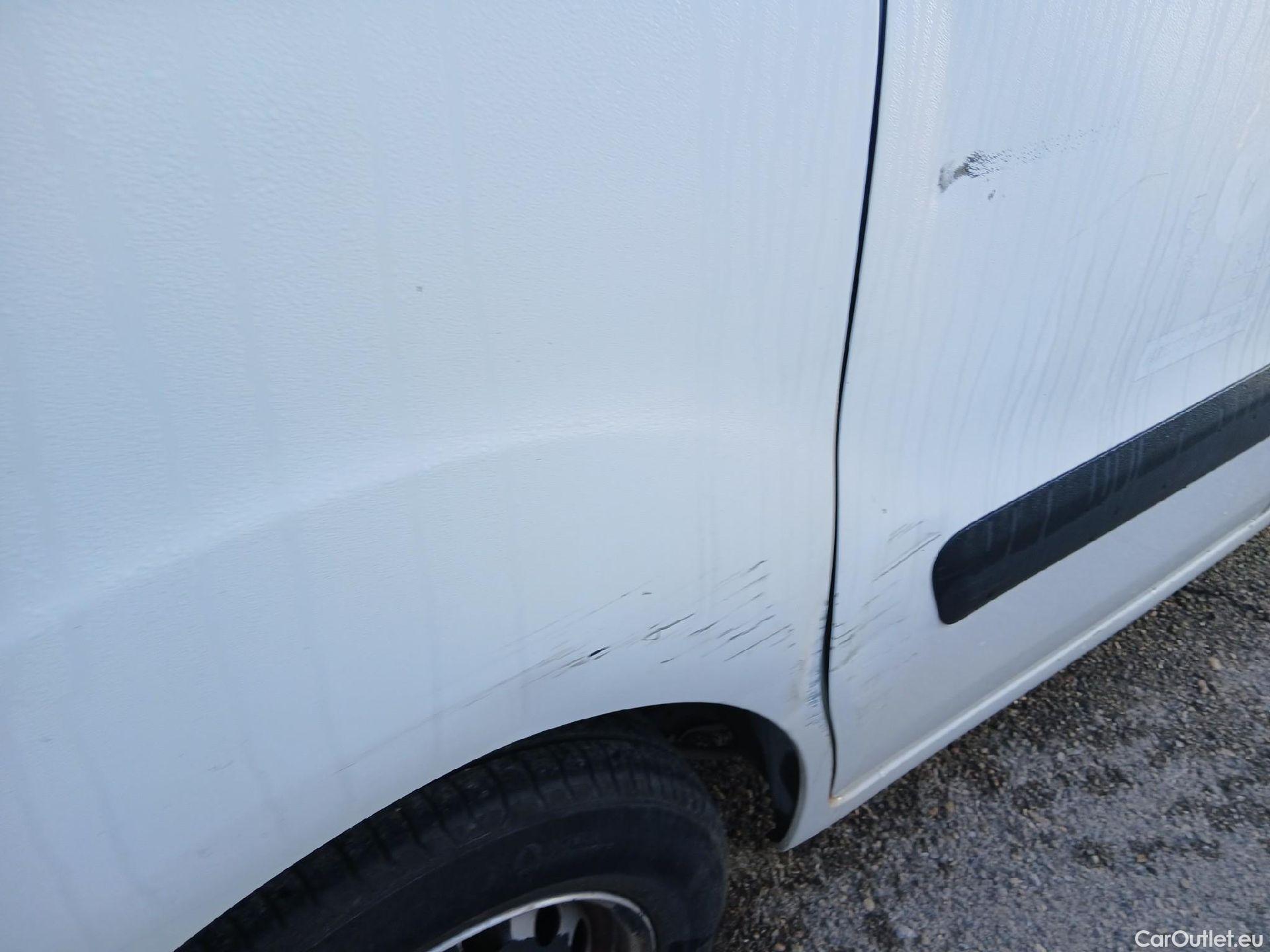  Citroen  Berlingo CITROEN  / 2015 / 3P / furgón derivado de turismo BlueHDi 74KW (100CV) #21