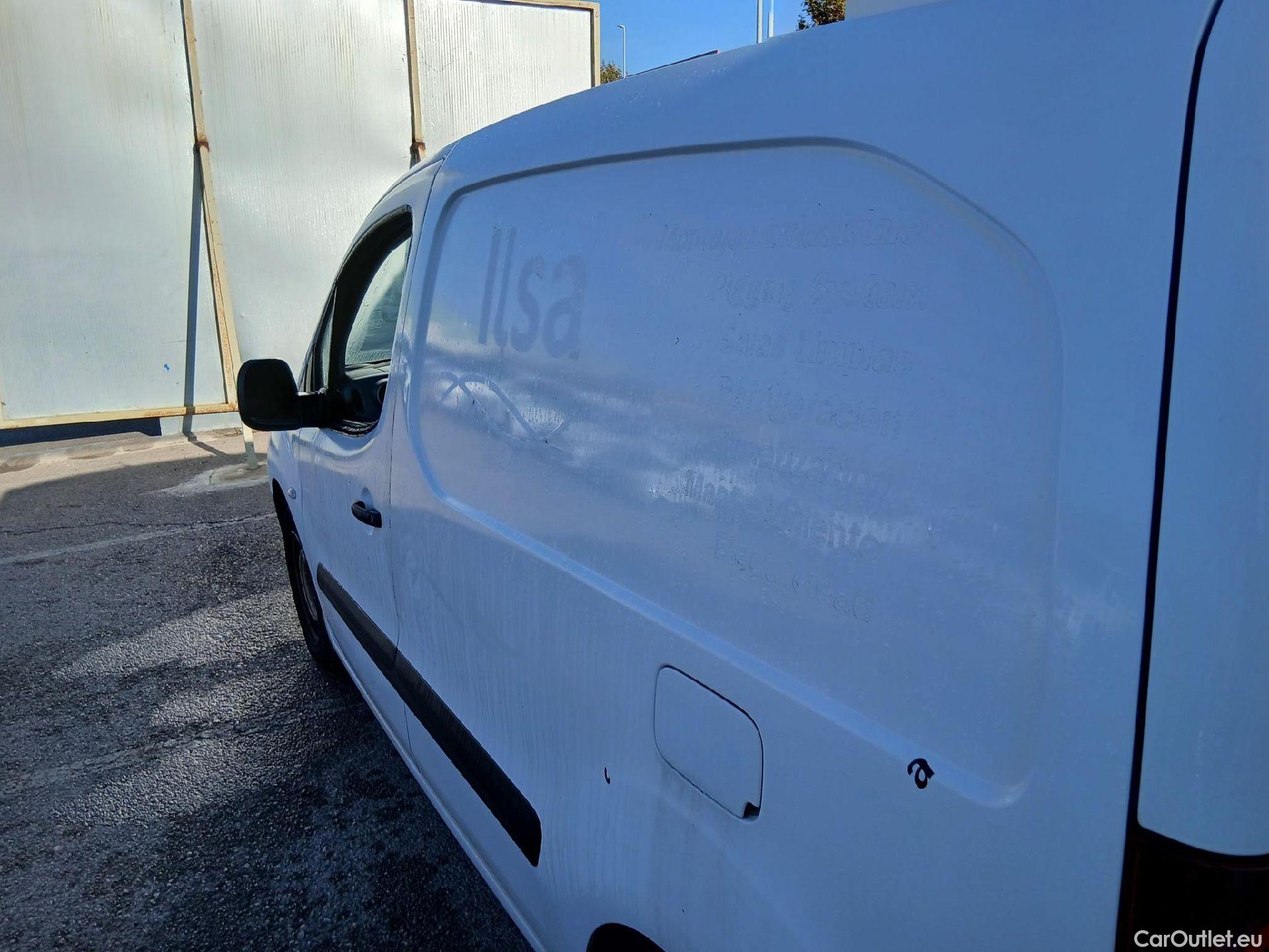  Citroen  Berlingo CITROEN  / 2015 / 3P / furgón derivado de turismo BlueHDi 74KW (100CV) #12