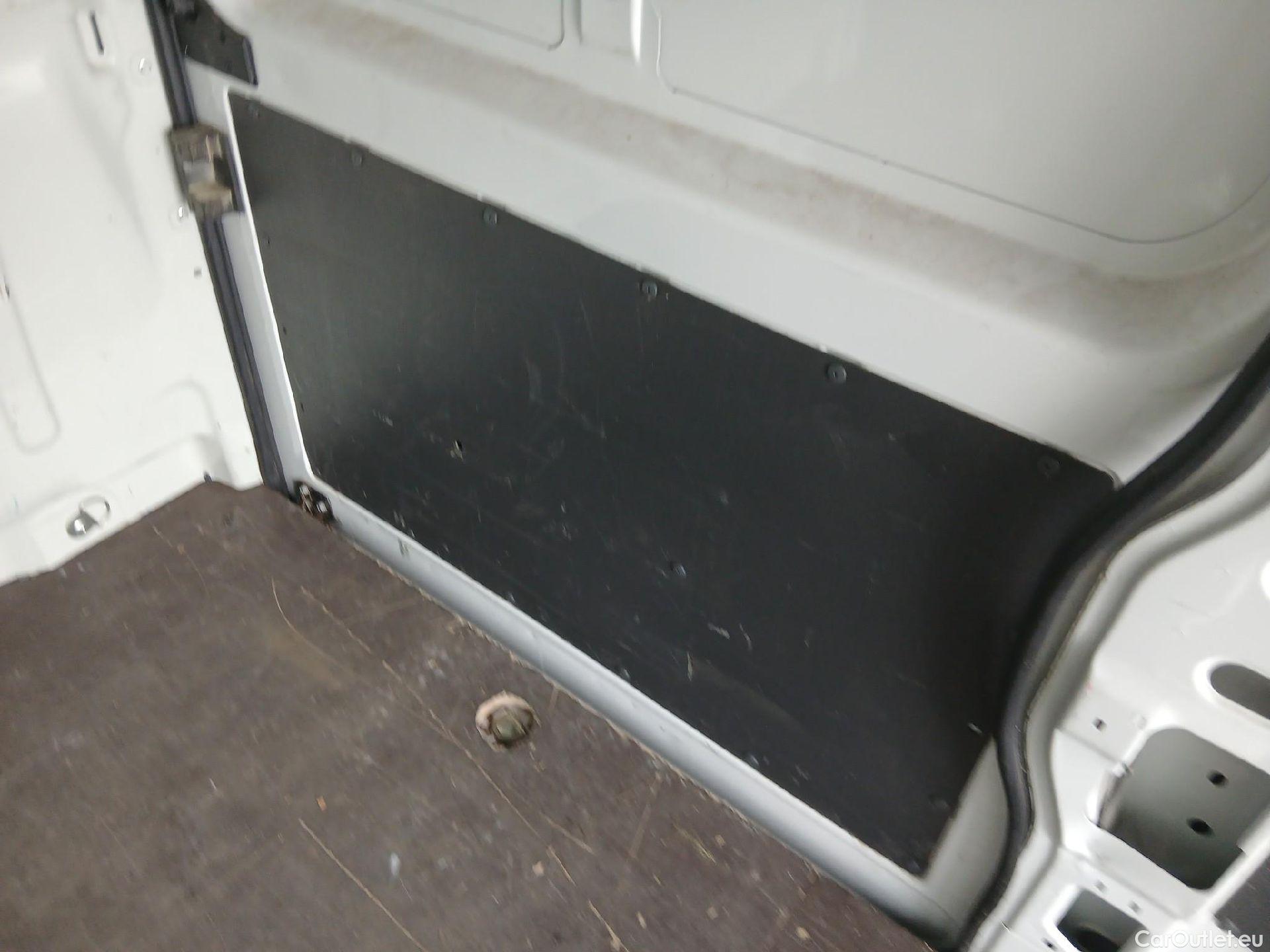  Fiat  Ducato FIAT  / 2014 / 4P / furgón Furgón 35 Largo Alto 2.3 Mlijet 109kW #16