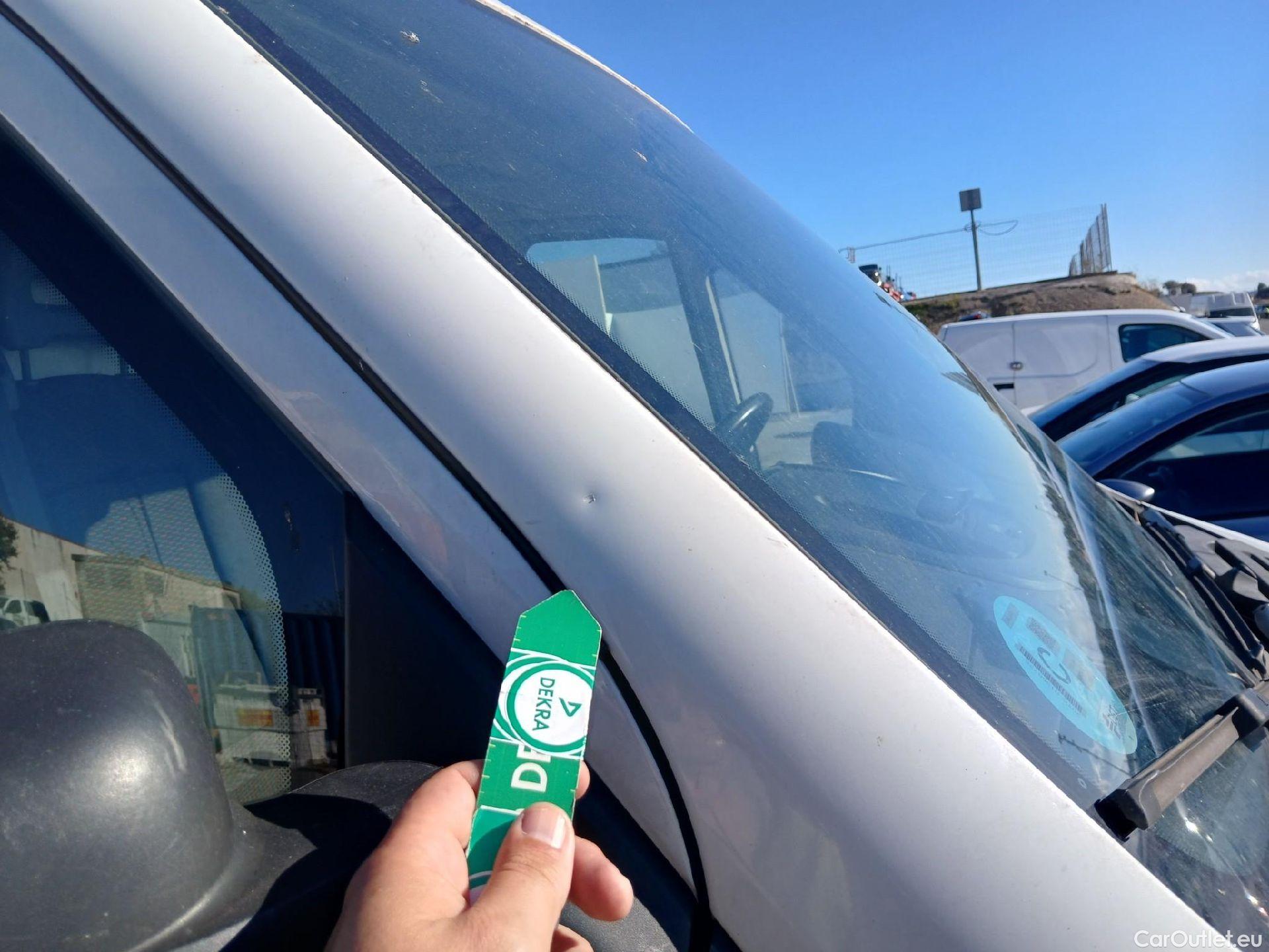  Peugeot  Boxer PEUGEOT  / 2014 / 4P / furgón 333 L2 H1 BHDI 103kW (140CV) S&S 6 V. M (AC) #97