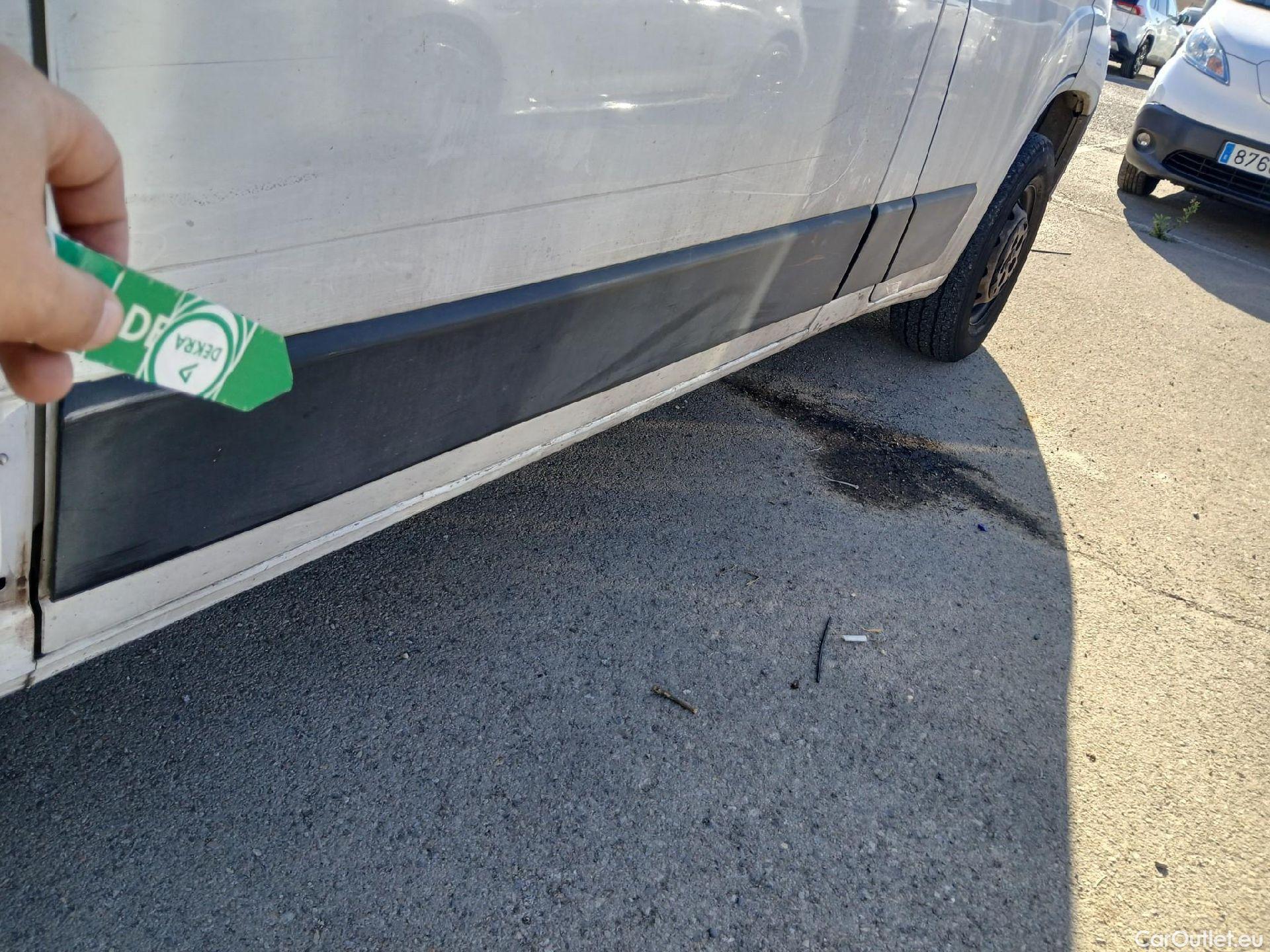  Peugeot  Boxer PEUGEOT  / 2014 / 4P / furgón 333 L2 H1 BHDI 103kW (140CV) S&S 6 V. M (AC) #81