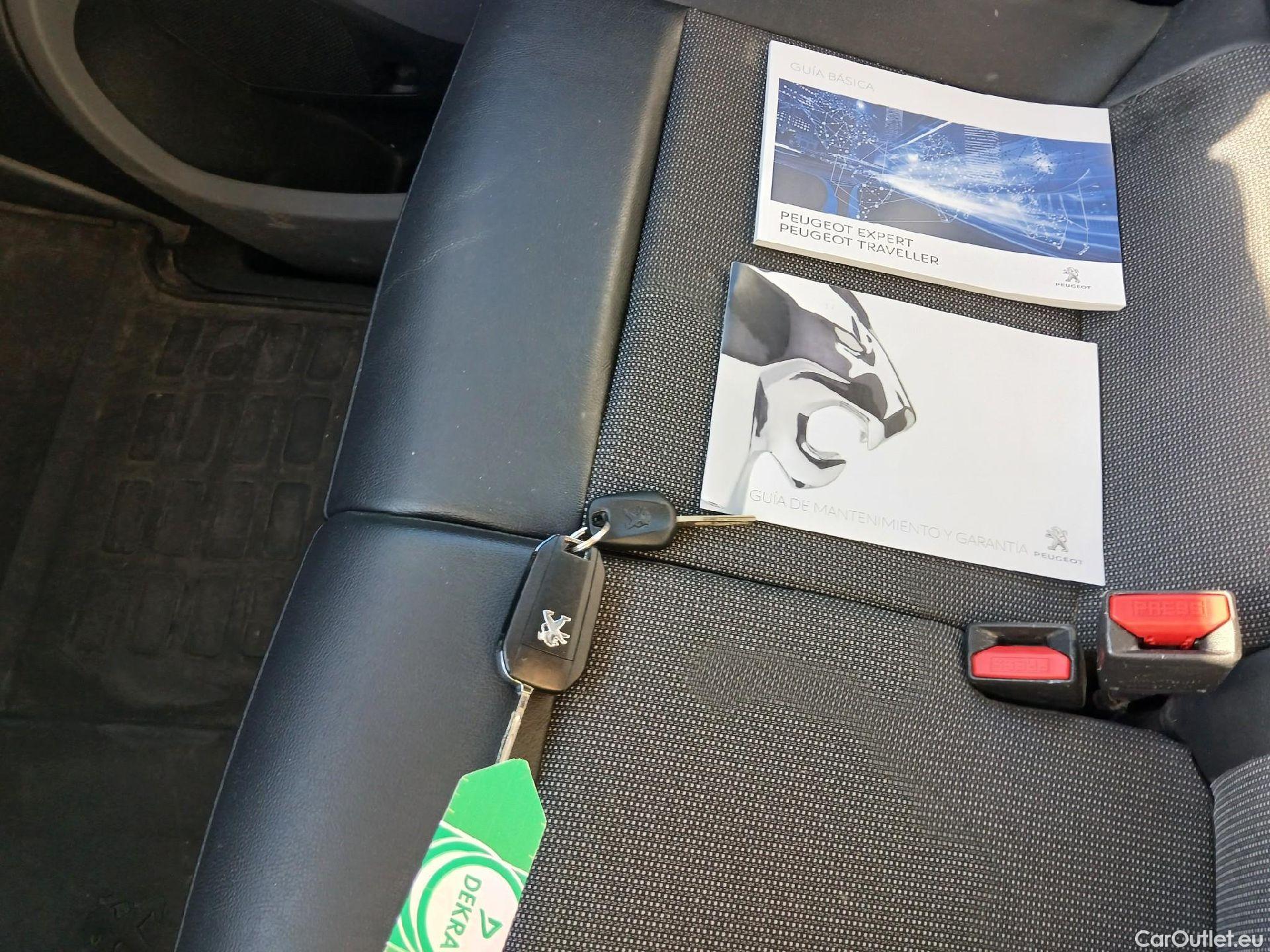  Peugeot  Expert PEUGEOT  / 2016 / 4P / furgón Furgón Pro 2.0 BlueHDi 120 S&S Standard #5