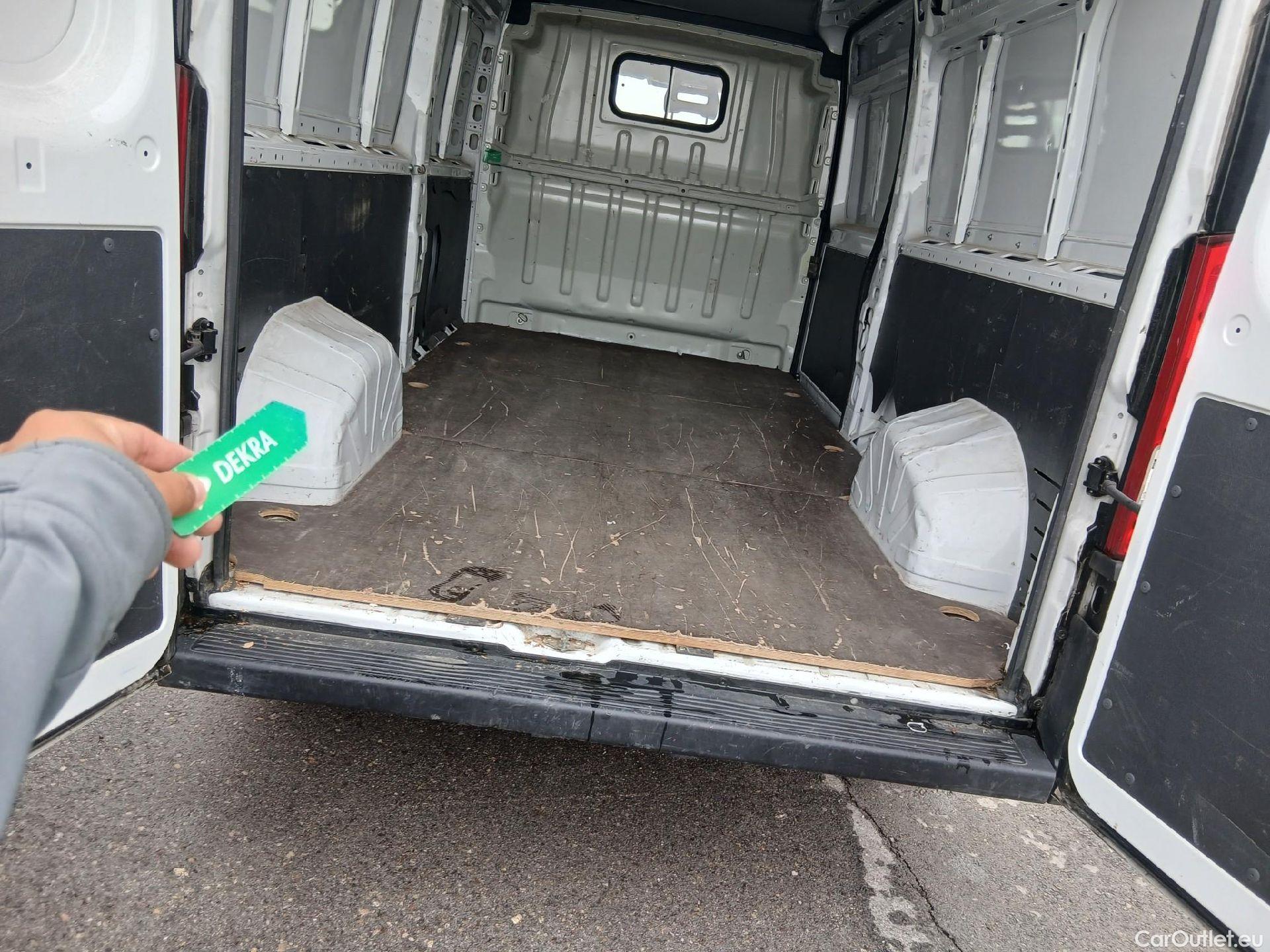  Fiat  Ducato FIAT  / 2014 / 4P / furgón Furgón 35 Largo Alto 2.3 Mlijet 109kW #3