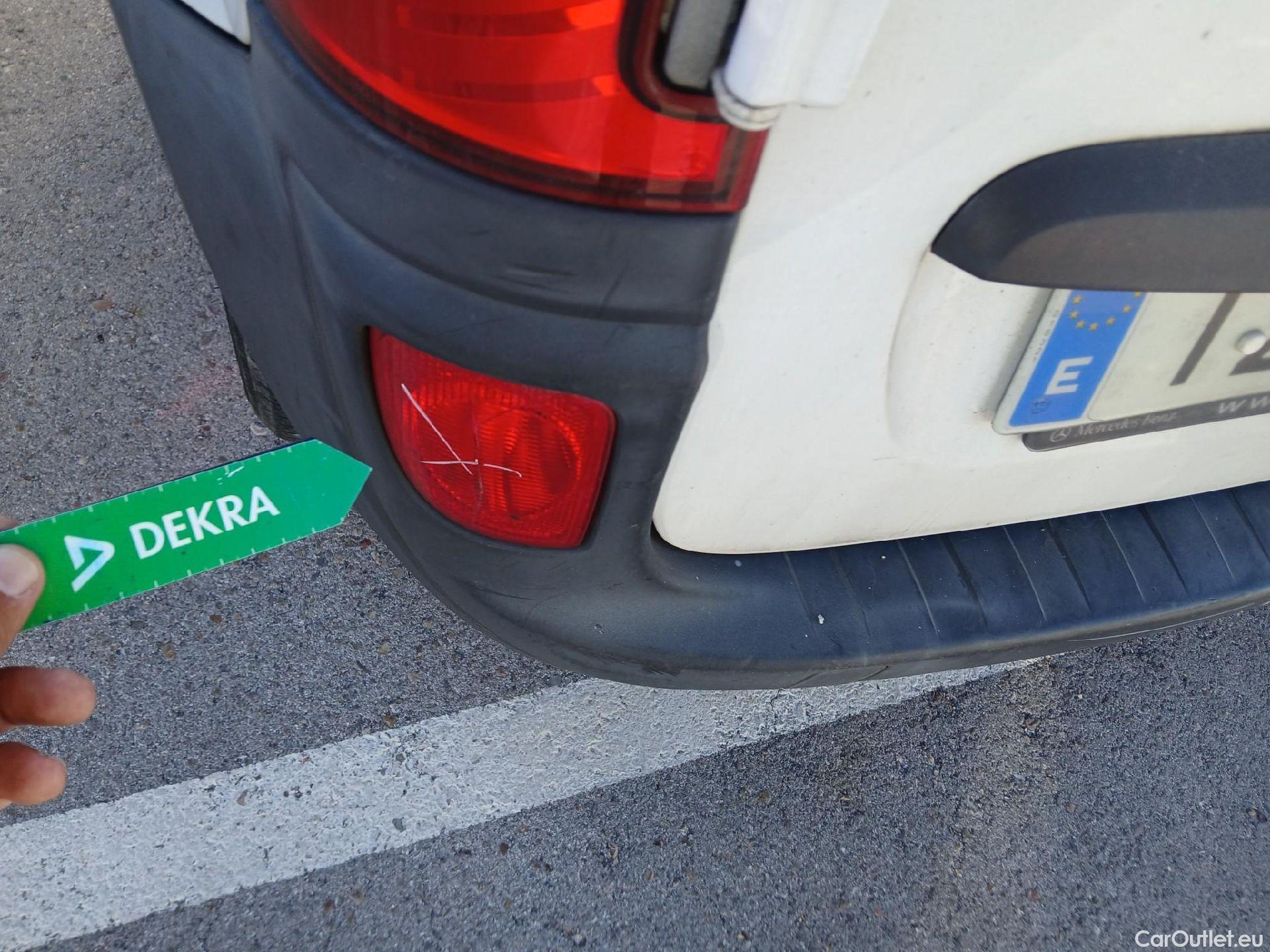  Mercedes  Citan MERCEDES-BENZ  / 2012 / 4P / furgón derivado de turismo 109 CDI Furgón Largo #23