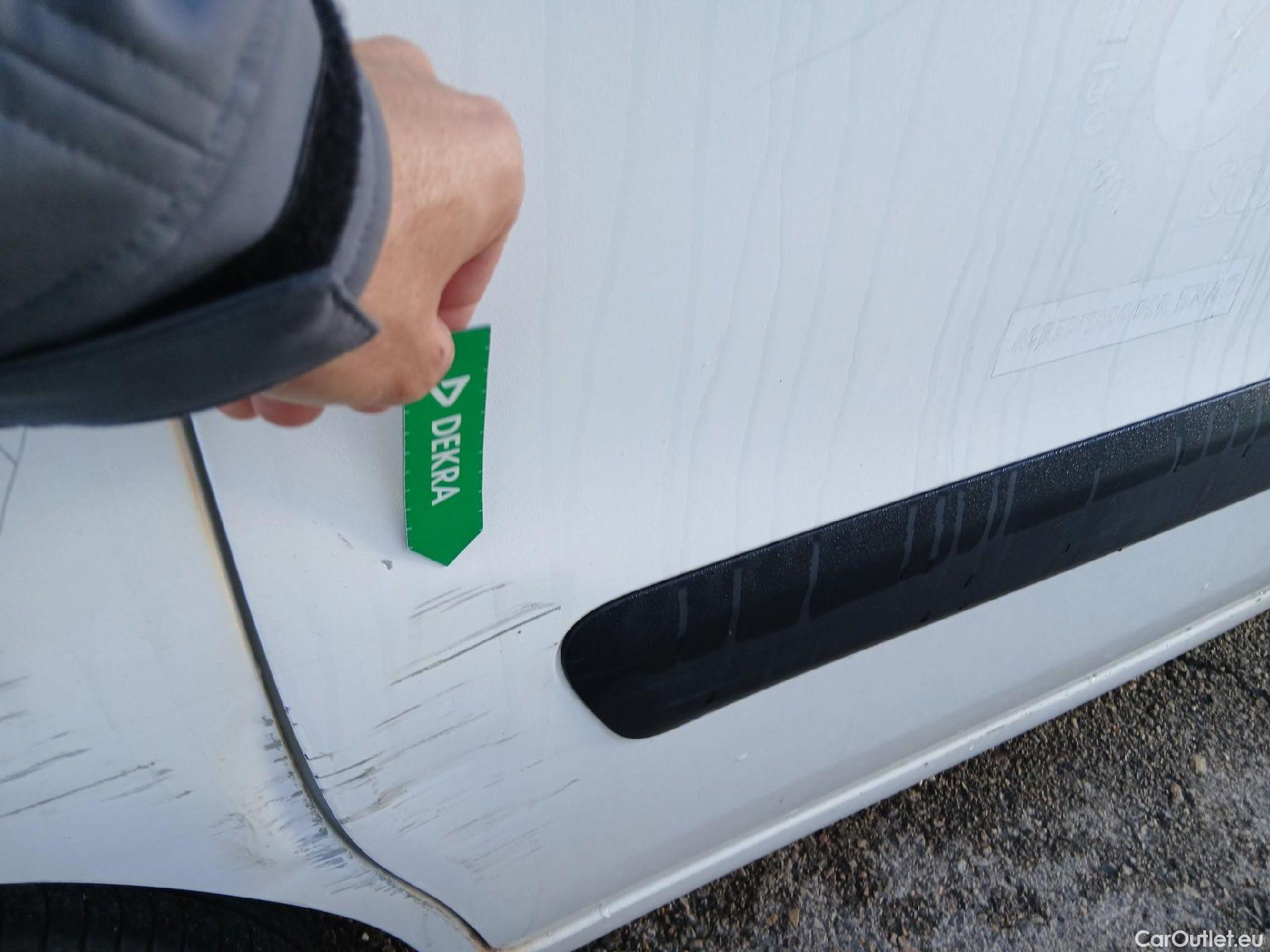  Citroen  Berlingo CITROEN  / 2015 / 3P / furgón derivado de turismo BlueHDi 74KW (100CV) #24