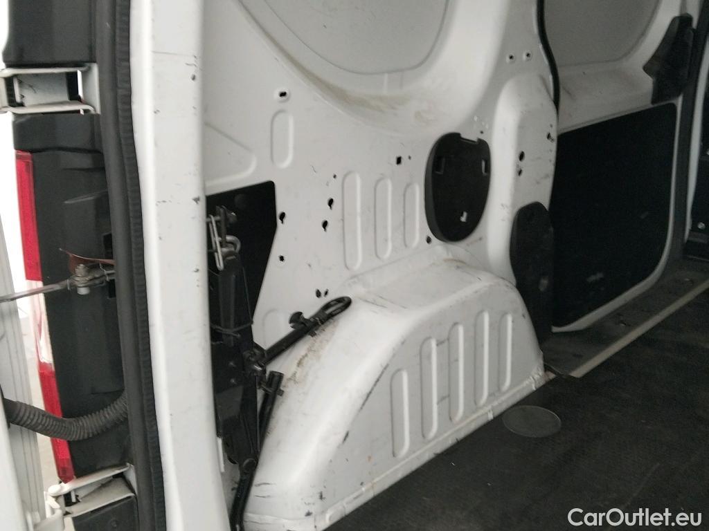  Dacia  Dokker DACIA  / 2013 / 4P / furgón derivado de turismo Van Essential Blue dCi 70kW (95CV) #10